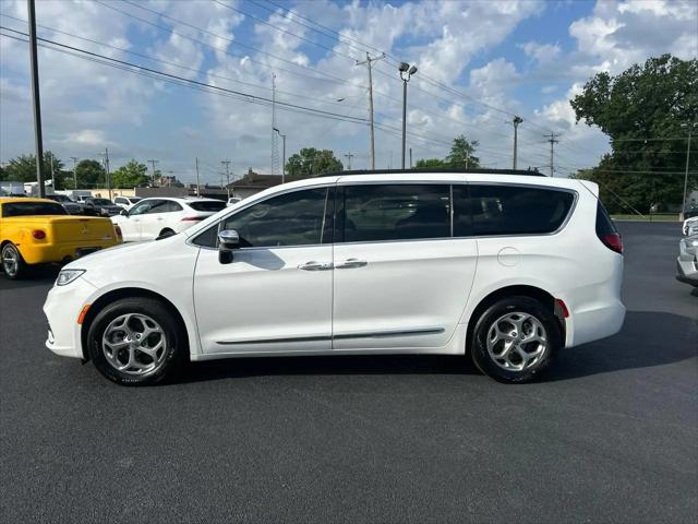 2023 Chrysler Pacifica Limited AWD