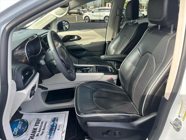 2023 Chrysler Pacifica Limited AWD