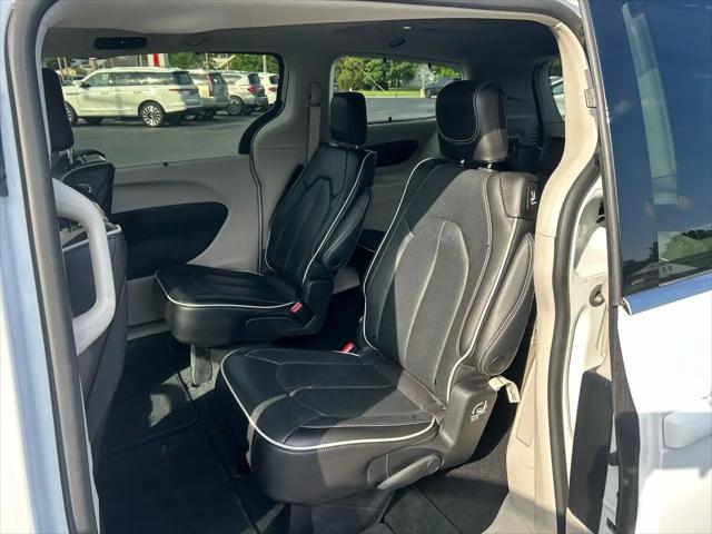 2023 Chrysler Pacifica Limited AWD