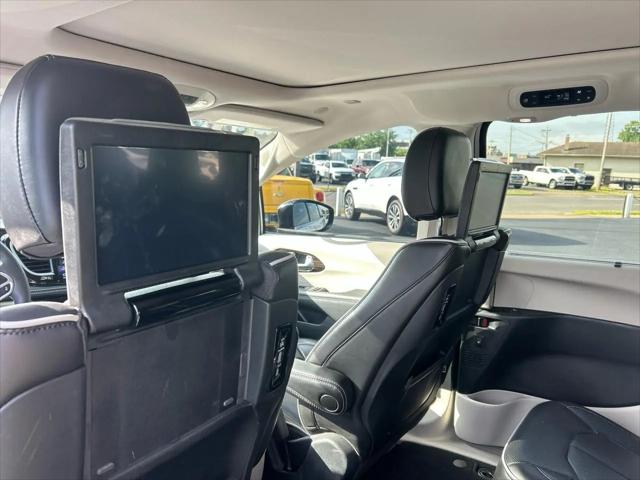 2023 Chrysler Pacifica Limited AWD