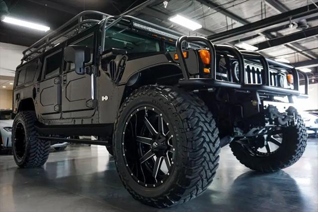2006 HUMMER H1 Enclosed