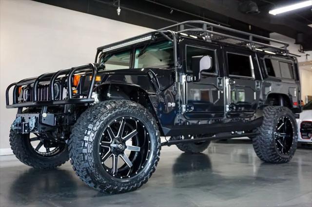 2006 HUMMER H1 Enclosed