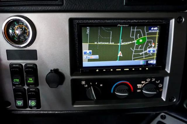 2006 HUMMER H1 Enclosed
