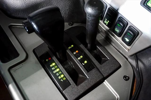 2006 HUMMER H1 Enclosed