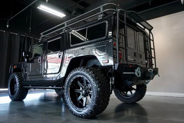 2006 HUMMER H1 Enclosed