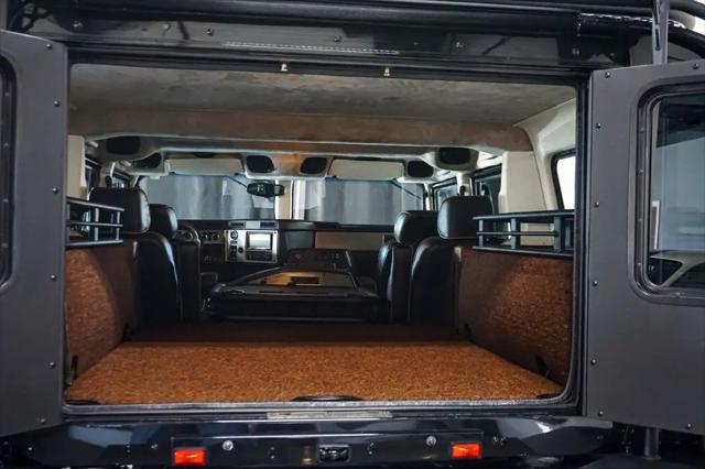 2006 HUMMER H1 Enclosed