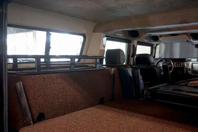 2006 HUMMER H1 Enclosed