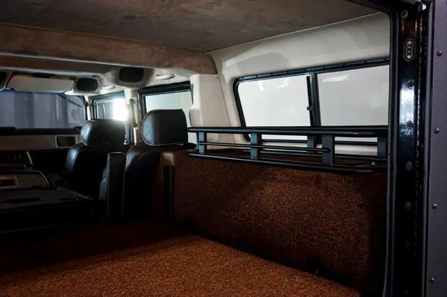 2006 HUMMER H1 Enclosed