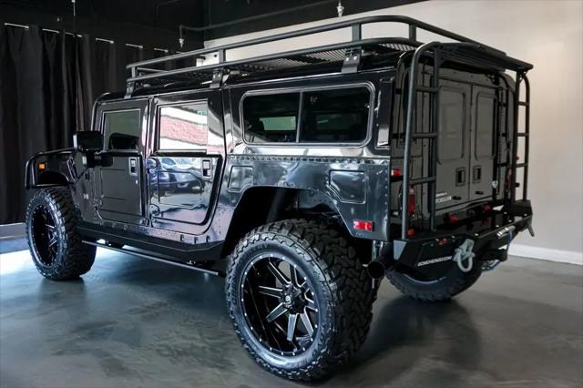 2006 HUMMER H1 Enclosed