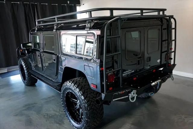 2006 HUMMER H1 Enclosed
