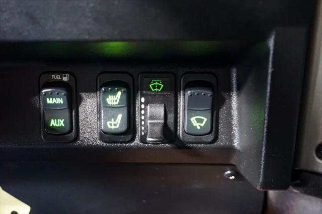 2006 HUMMER H1 Enclosed