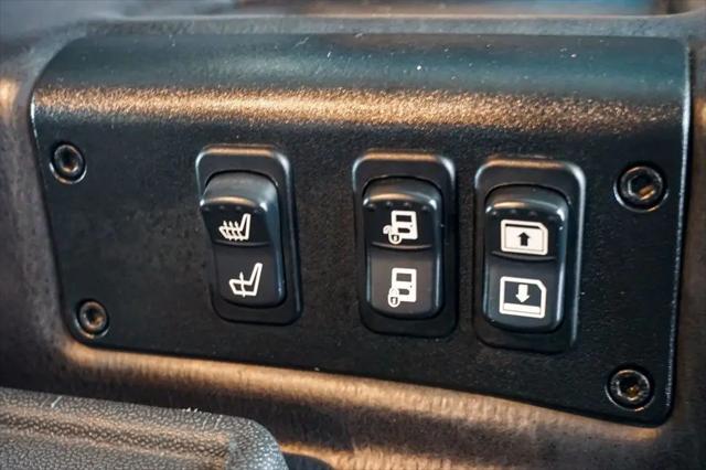 2006 HUMMER H1 Enclosed