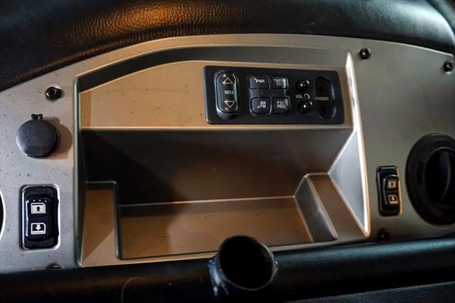 2006 HUMMER H1 Enclosed