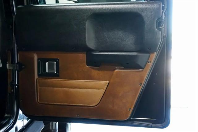 2006 HUMMER H1 Enclosed