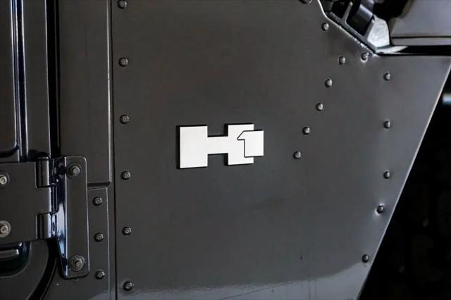 2006 HUMMER H1 Enclosed