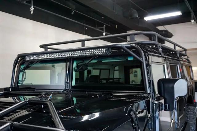 2006 HUMMER H1 Enclosed