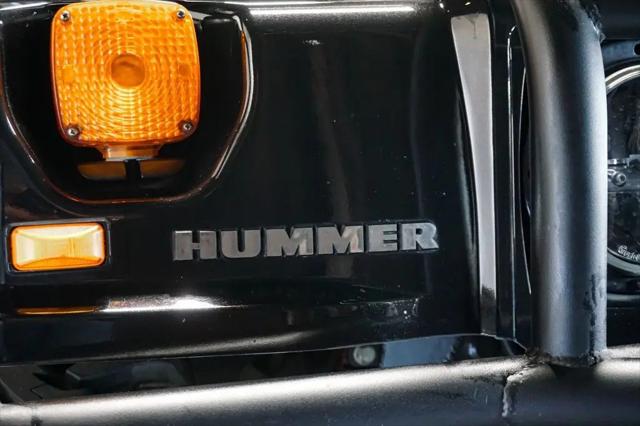 2006 HUMMER H1 Enclosed