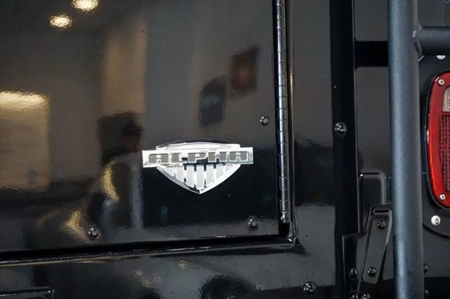 2006 HUMMER H1 Enclosed
