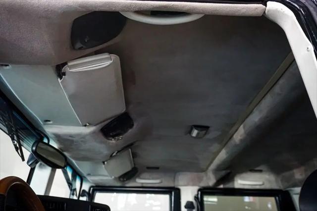 2006 HUMMER H1 Enclosed