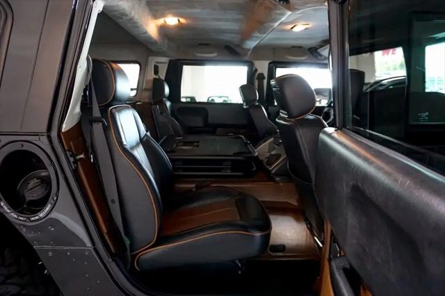 2006 HUMMER H1 Enclosed