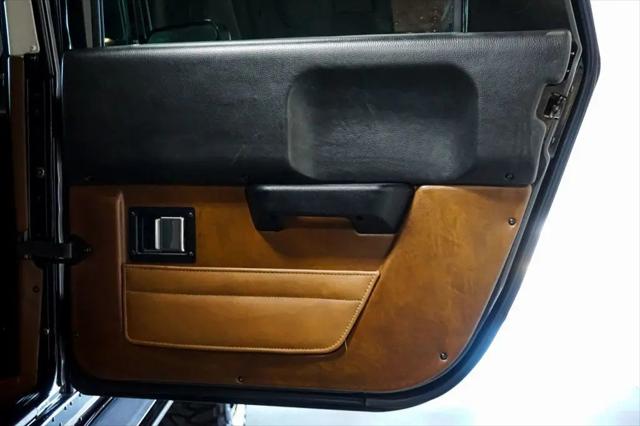 2006 HUMMER H1 Enclosed