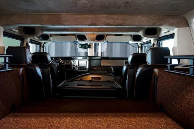 2006 HUMMER H1 Enclosed