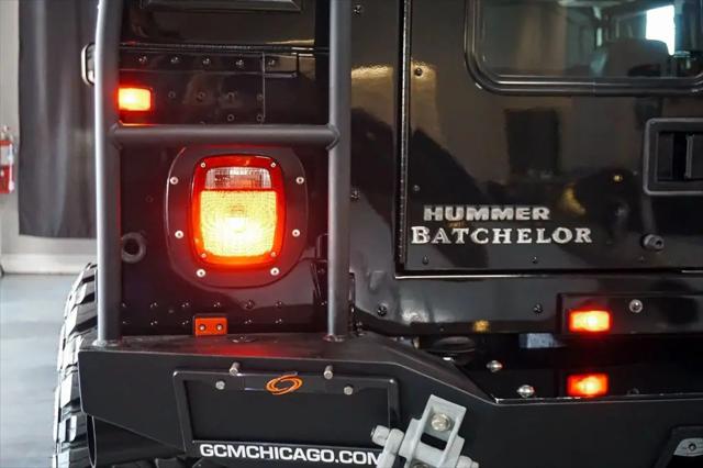 2006 HUMMER H1 Enclosed