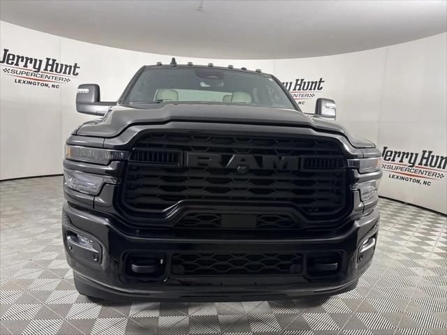 2025 Ram 3500 Big Horn Crew Cab 4x4 8' Box