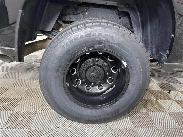 2025 Ram 3500 Big Horn Crew Cab 4x4 8' Box