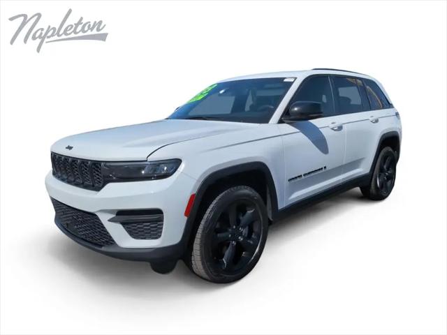 2023 Jeep Grand Cherokee Altitude 4x4 for sale in Oak Lawn, IL