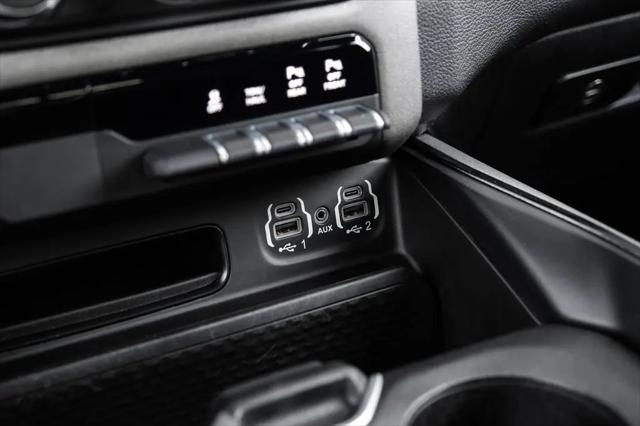 2023 Ram 1500 Big Horn Crew Cab 4x4 5'7" Box