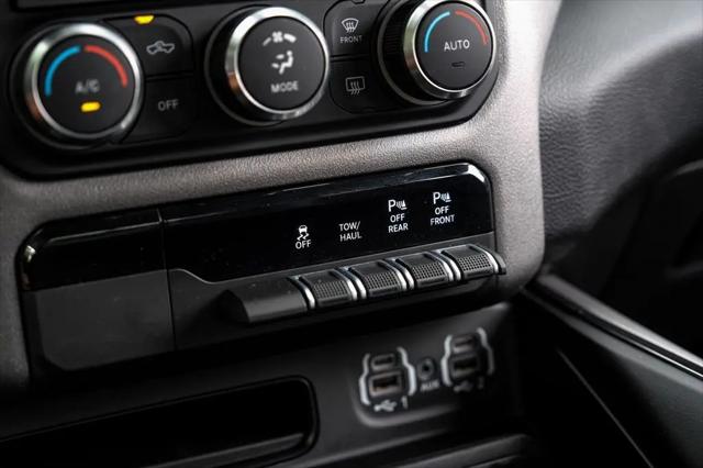2023 Ram 1500 Big Horn Crew Cab 4x4 5'7" Box