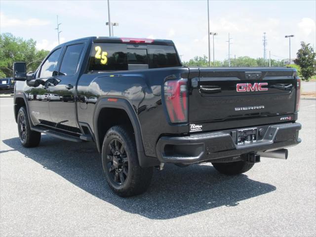 2025 GMC Sierra 2500HD 4WD Crew Cab Standard Bed AT4