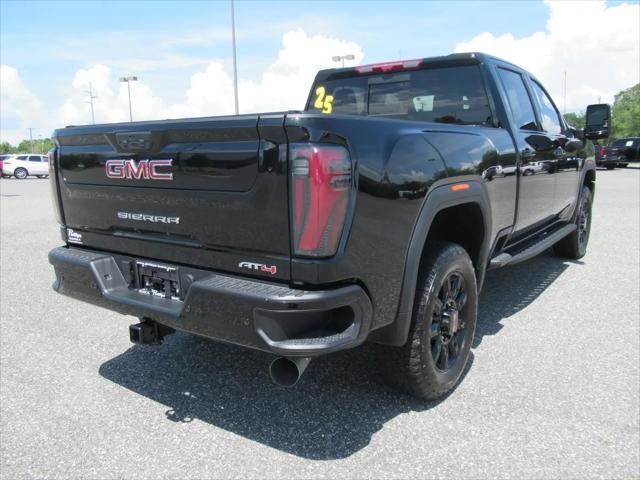 2025 GMC Sierra 2500HD 4WD Crew Cab Standard Bed AT4