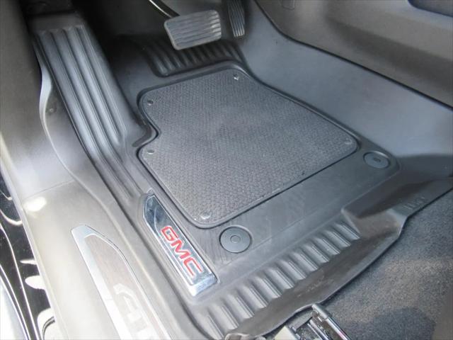 2025 GMC Sierra 2500HD 4WD Crew Cab Standard Bed AT4