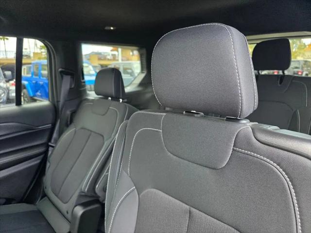 2026 Jeep Grand Cherokee L Altitude 4x2