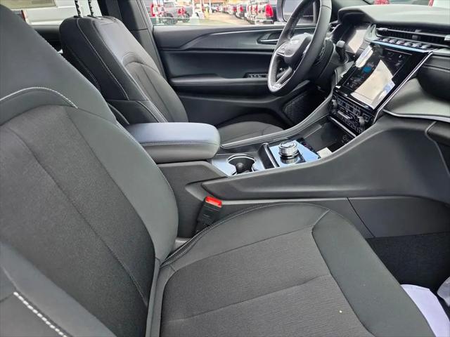 2026 Jeep Grand Cherokee L Altitude 4x2