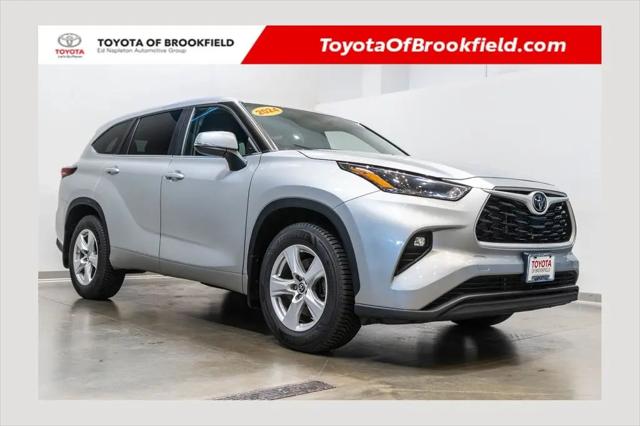 2024 Toyota Highlander LE for sale in Brookfield, WI