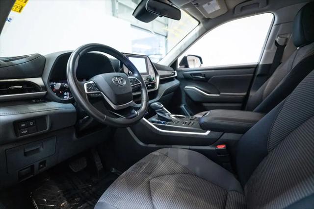 2024 Toyota Highlander LE
