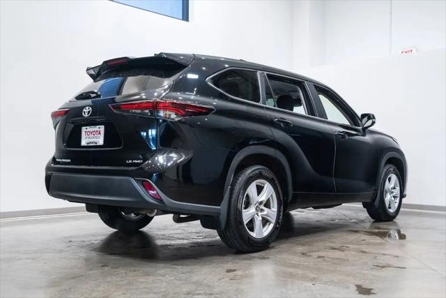 2024 Toyota Highlander LE