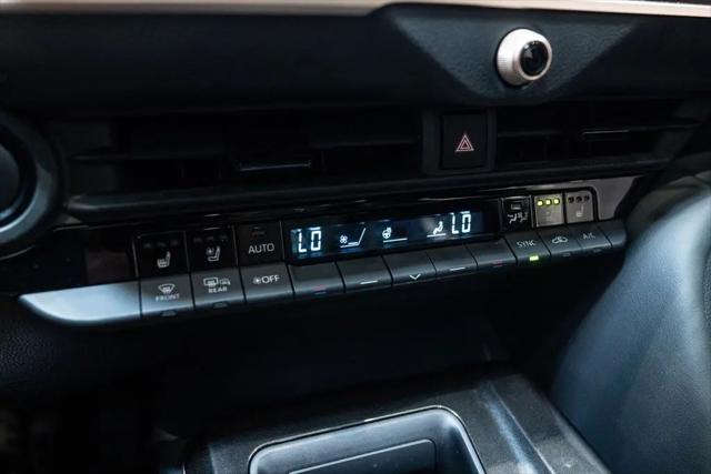 2025 Toyota Crown Signia Limited
