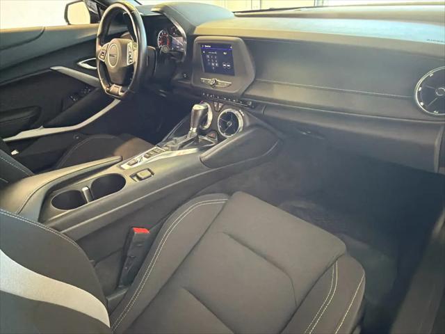 2022 Chevrolet Camaro RWD Coupe LT1