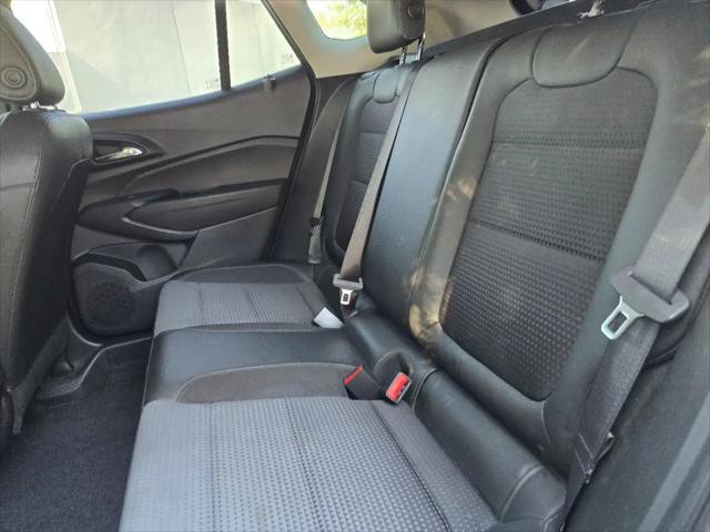 2025 Chevrolet Trax FWD LT