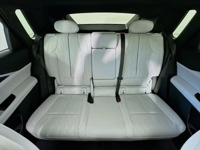 2024 Cadillac iQ Luxury w/1SC
