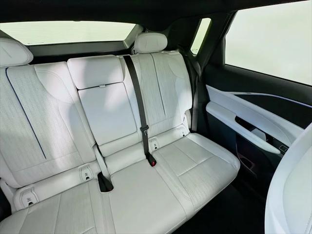 2024 Cadillac iQ Luxury w/1SC