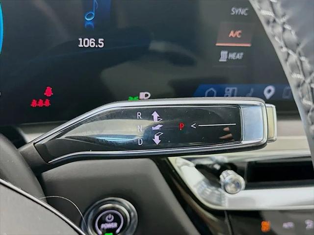 2024 Cadillac iQ Luxury w/1SC