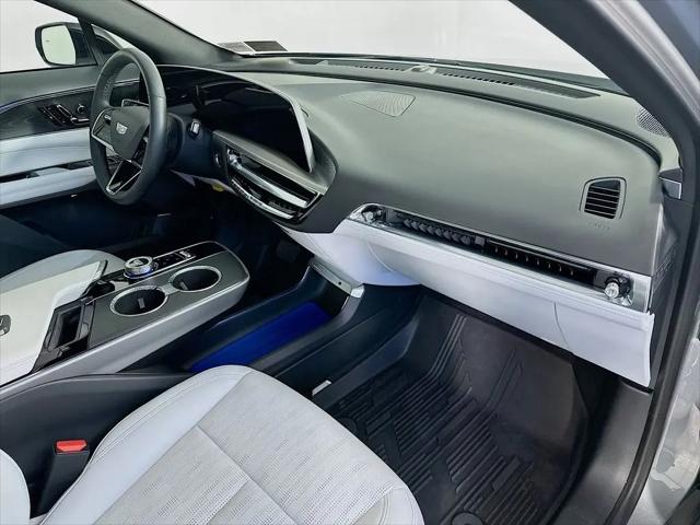 2024 Cadillac iQ Luxury w/1SC