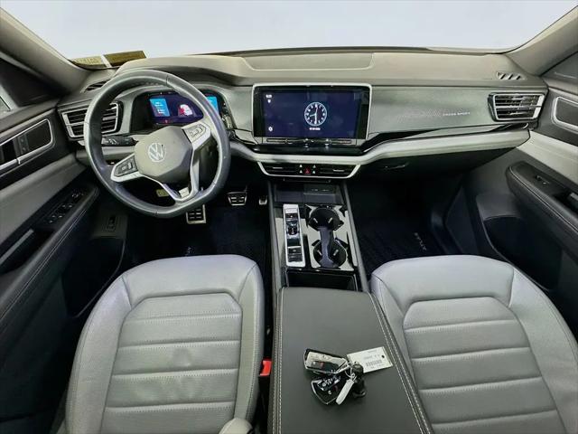 2024 Volkswagen Atlas Cross Sport 2.0T SEL R-Line