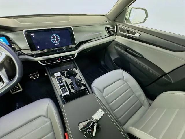 2024 Volkswagen Atlas Cross Sport 2.0T SEL R-Line