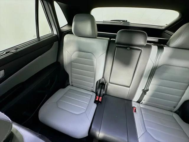 2024 Volkswagen Atlas Cross Sport 2.0T SEL R-Line